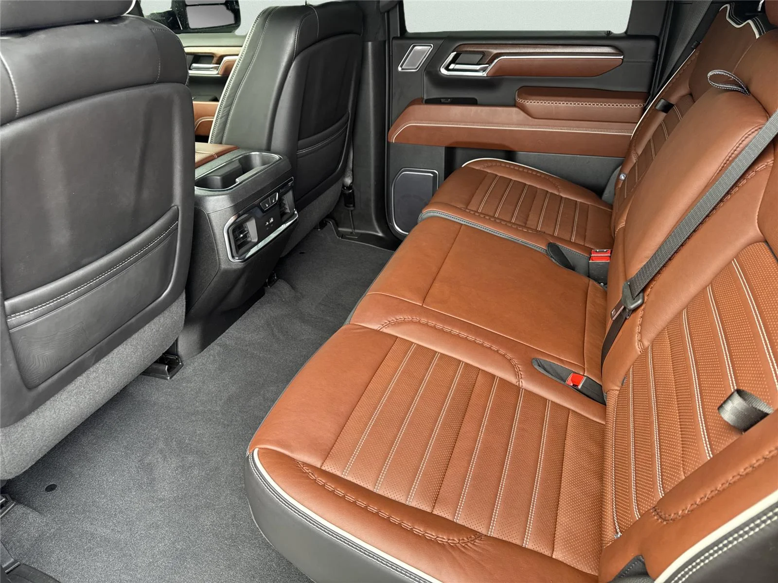 Used 2024 Sterling Metallic GMC Denali Ultimate image 33