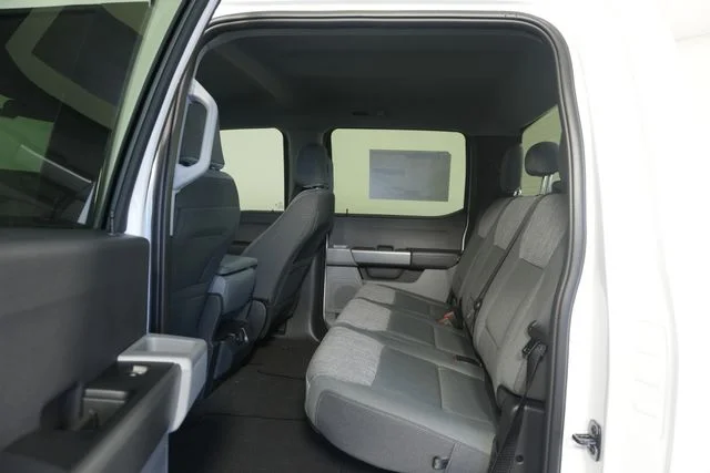 New 2026 Oxford White Ford F-250® XLT image 28