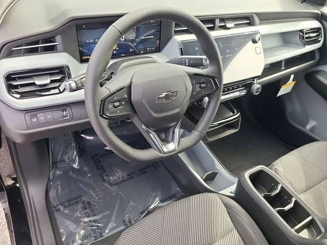 New 2027 Mosaic Black Metallic Chevrolet LT image 16