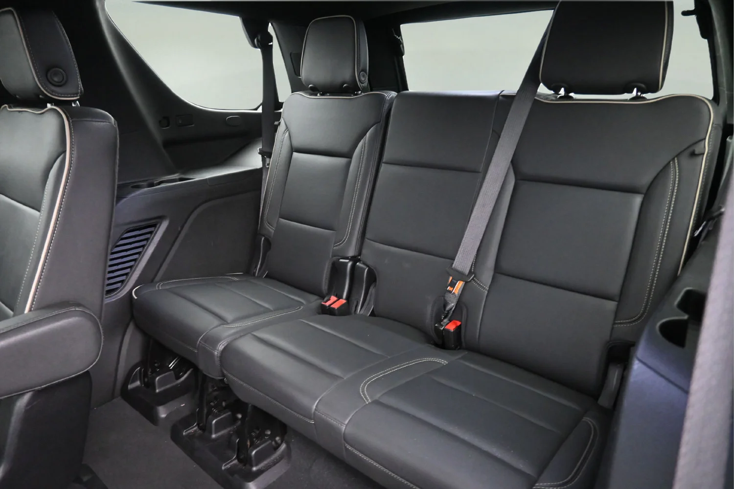 Used 2024 Black Chevrolet Premier image 18