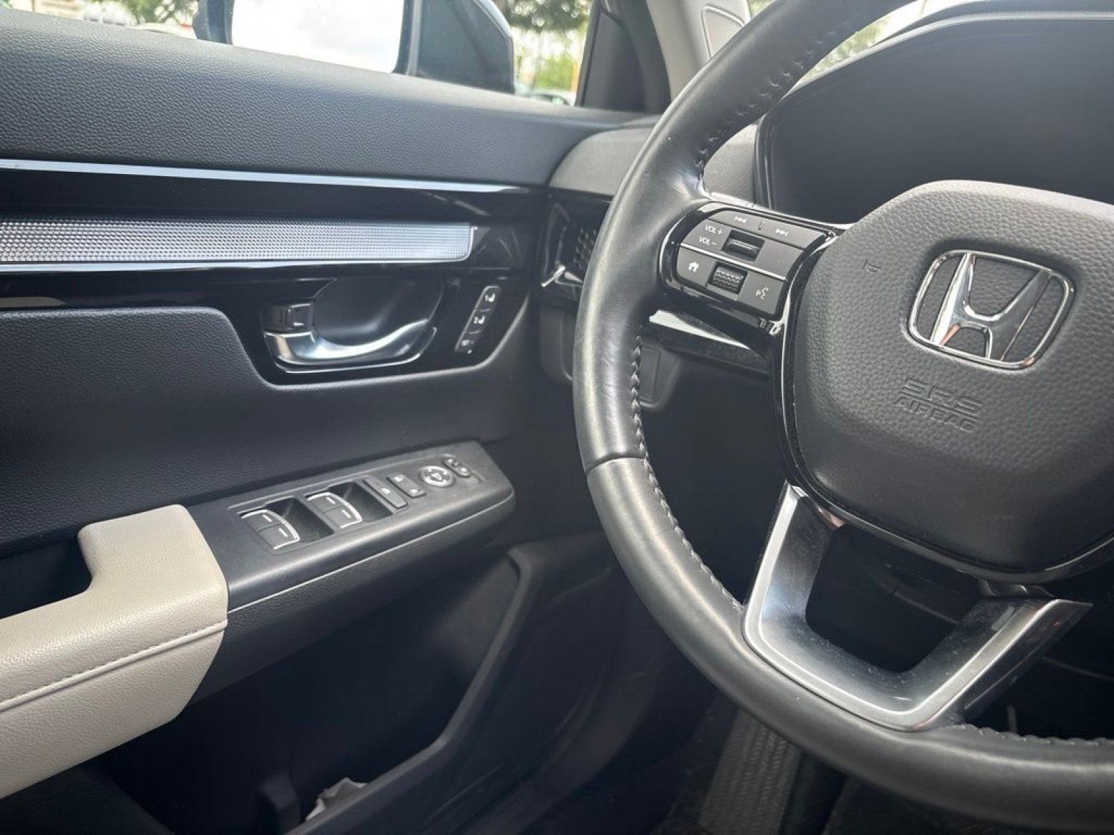 Certified Used 2024 Meteorite Gray Metallic Honda EX-L image 11