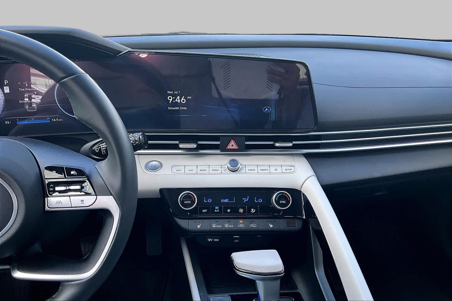 2025 Hyundai Elantra Limited - Photo 7