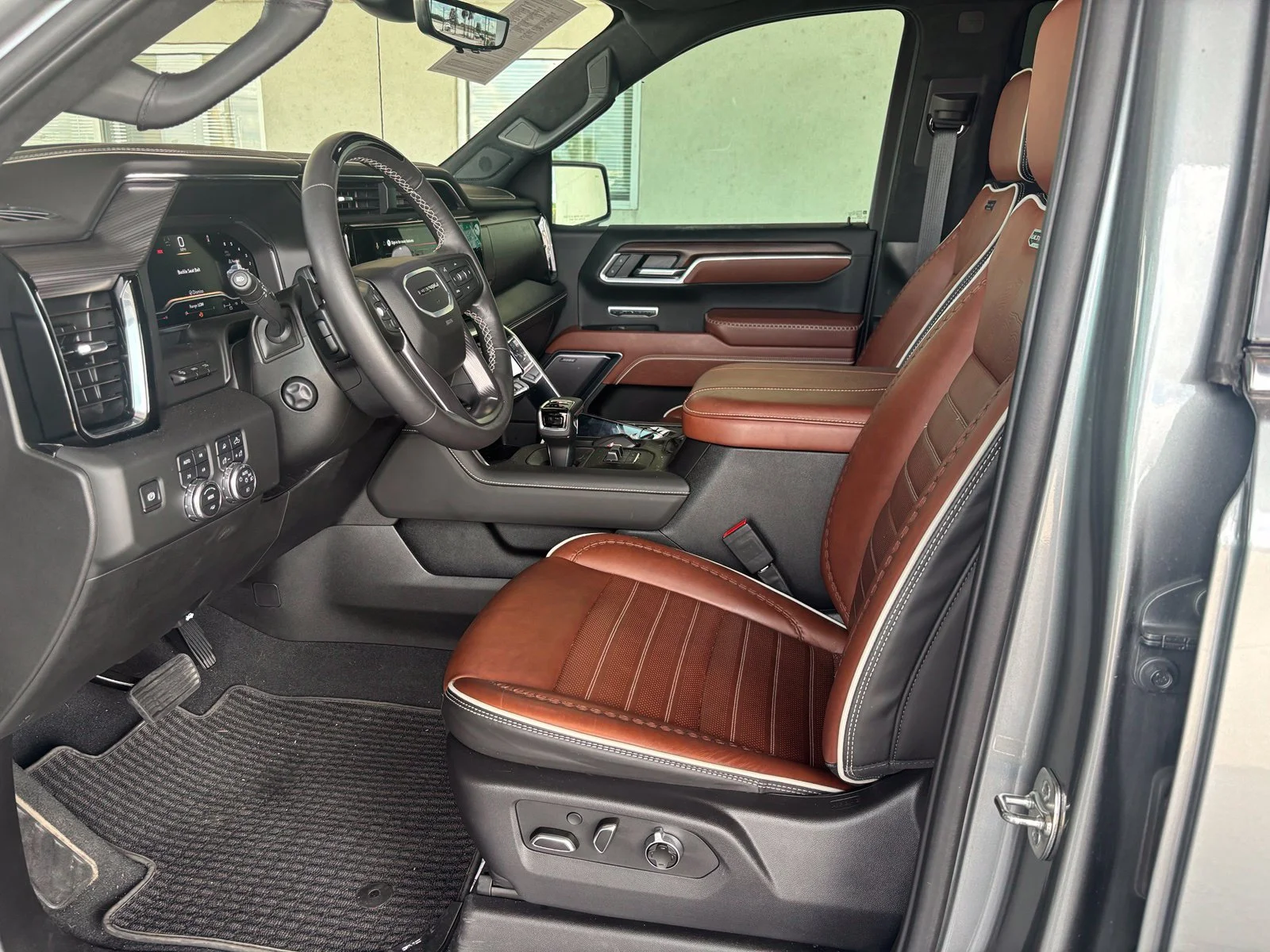 Used 2025 Silver GMC Denali Ultimate image 8