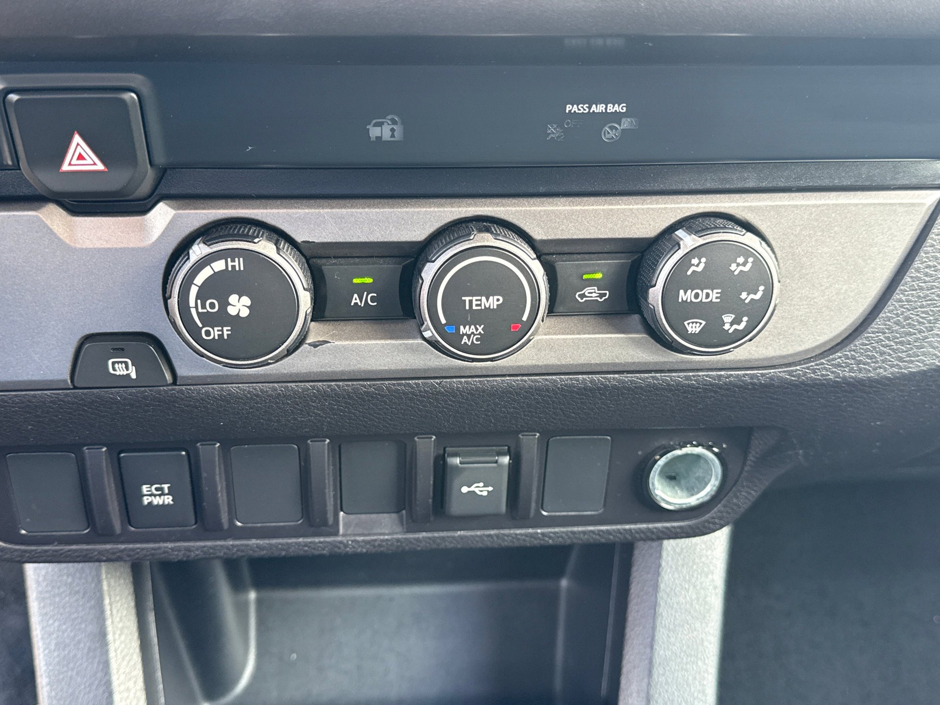 2021 Toyota Tacoma SR5 - Photo 26