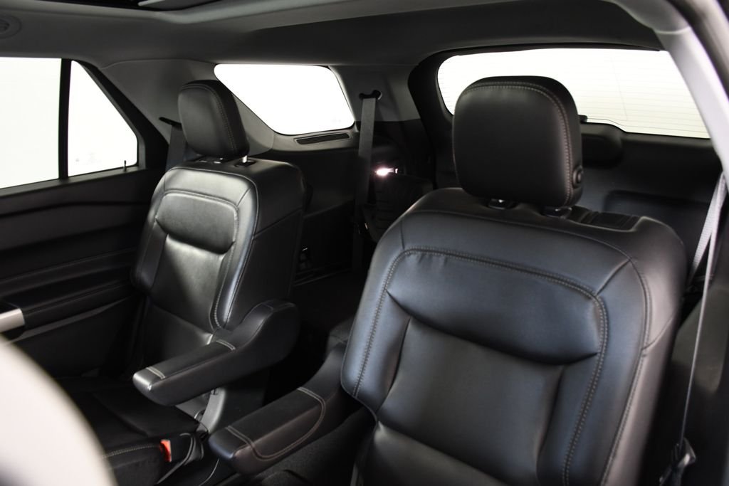 Used 2020 Agate Black Metallic Ford XLT image 27