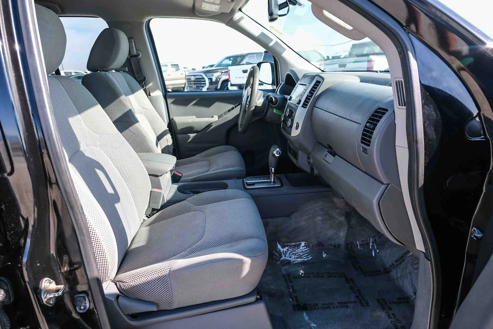Used 2018 Magnetic Black Nissan SV V6 image 17