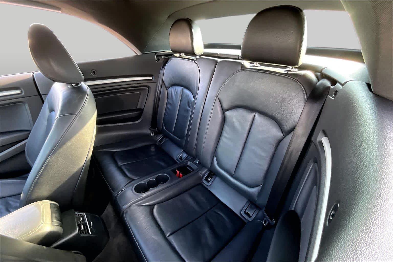 Used 2018 Tango Red Metallic/Black Roof Audi Premium image 18