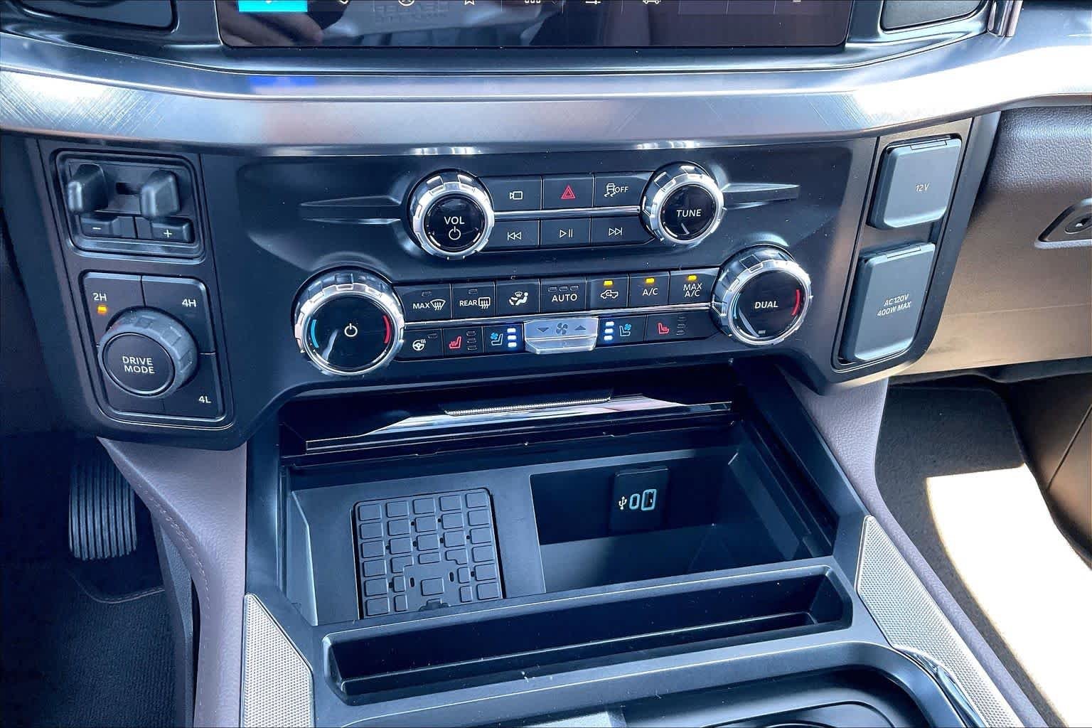 New 2026 Star White Metallic Tri-Coat Ford F-250® King Ranch® image 17