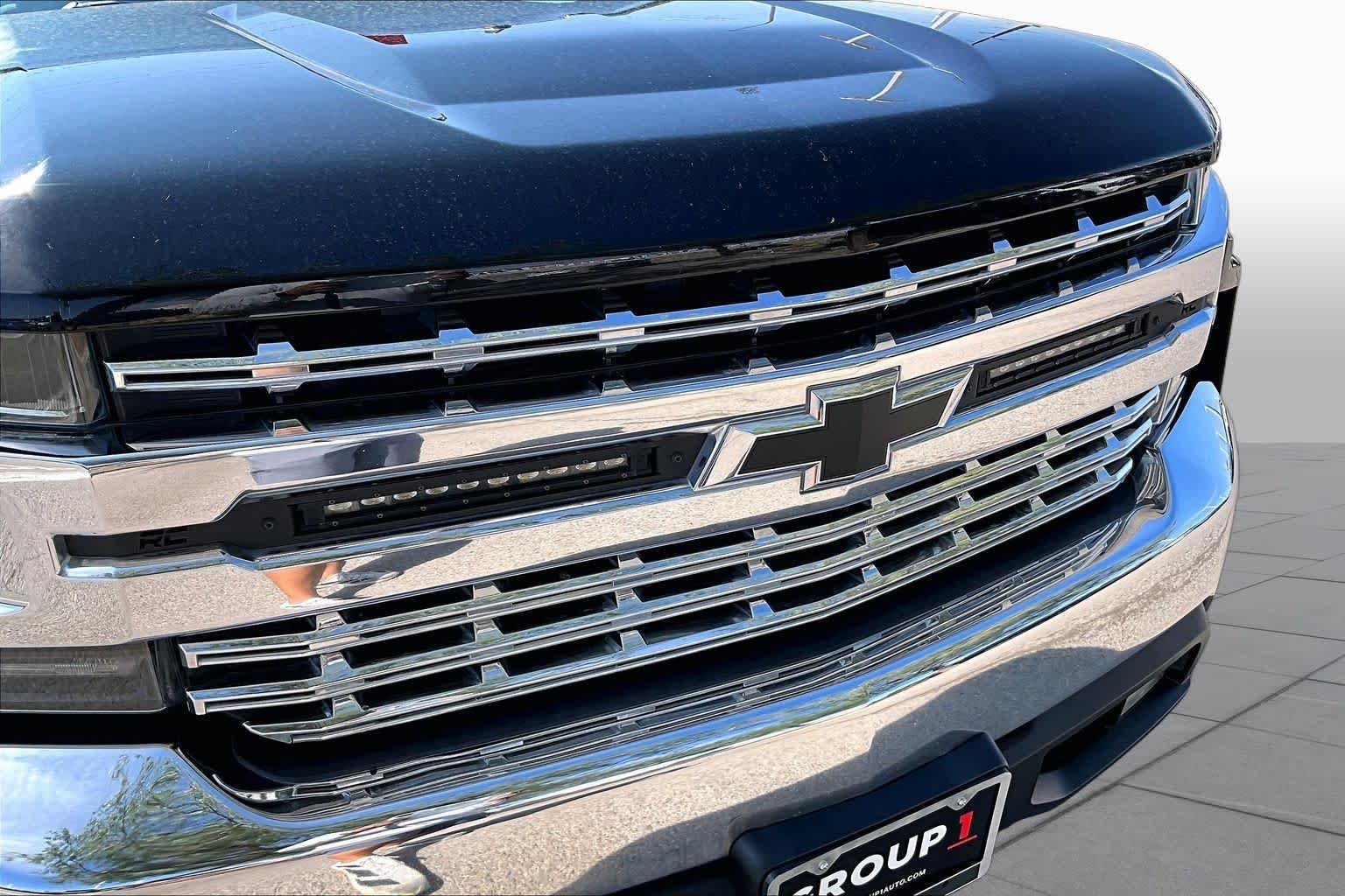 Used 2020 Black Chevrolet LT image 29