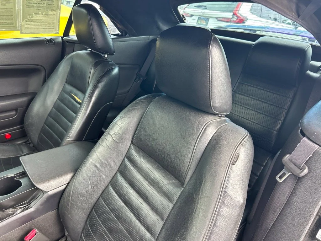 Used 2006 Black Clearcoat Ford  image 15