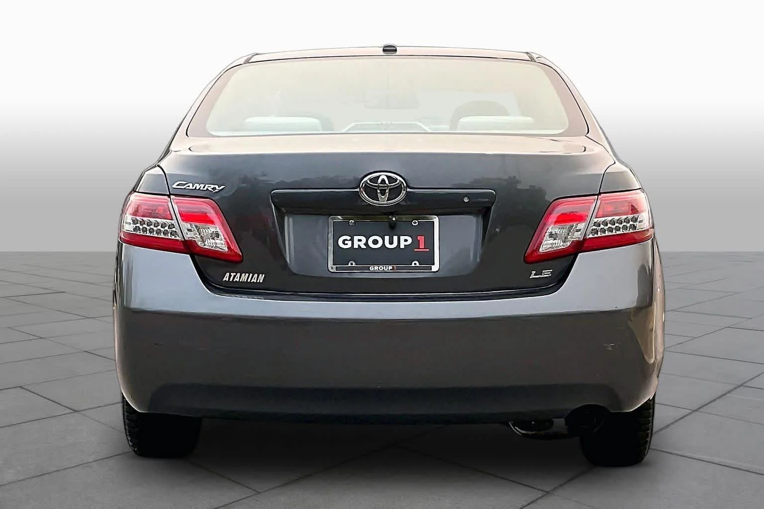 Used 2010 MAGNETIC GRAY MET. Toyota  image 4