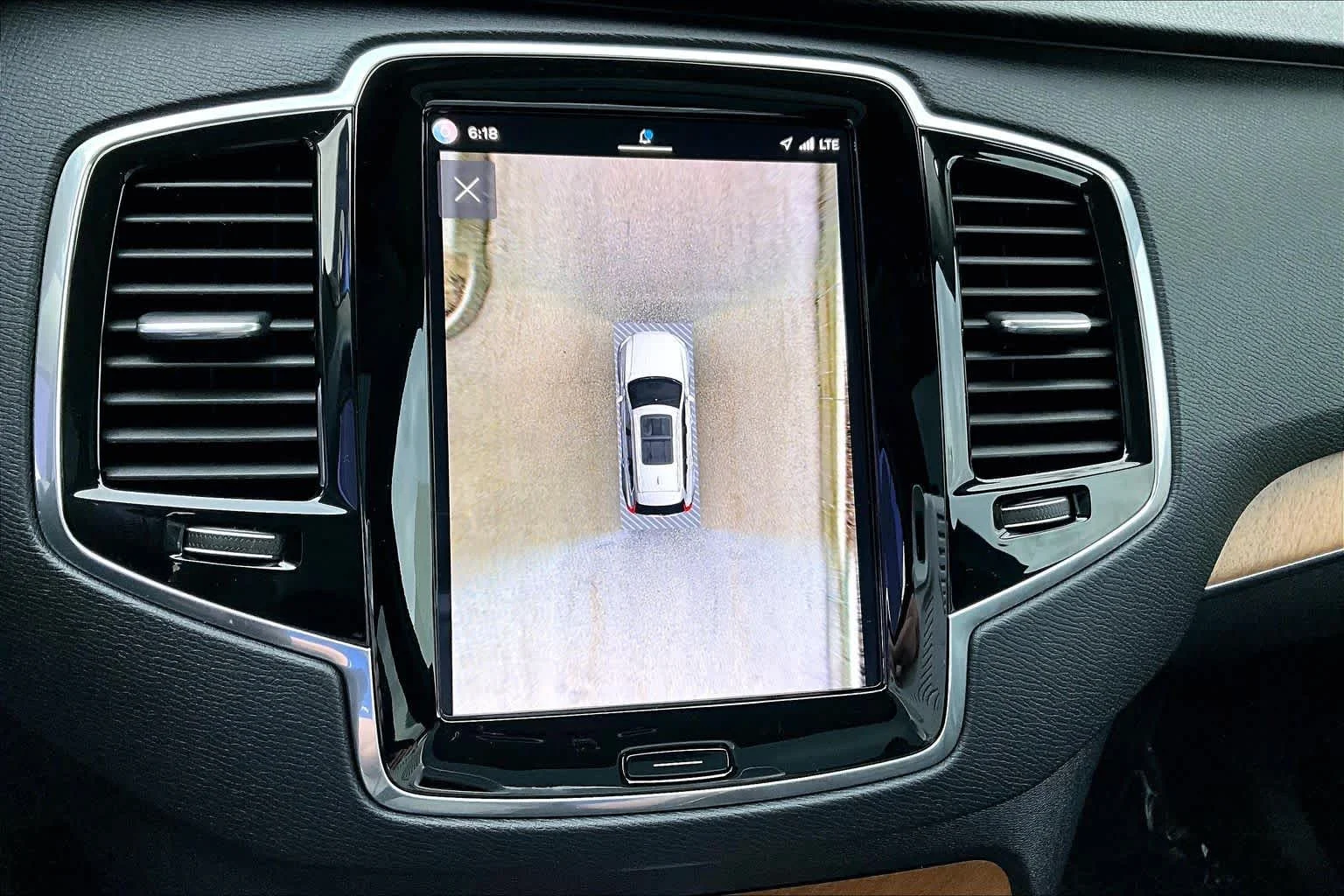 Certified Used 2023 Crystal White Volvo Plus image 36