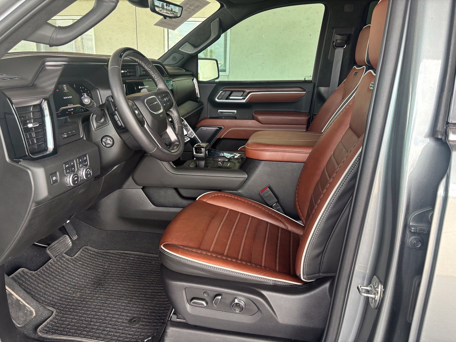 Used 2025 Silver GMC Denali Ultimate image 8