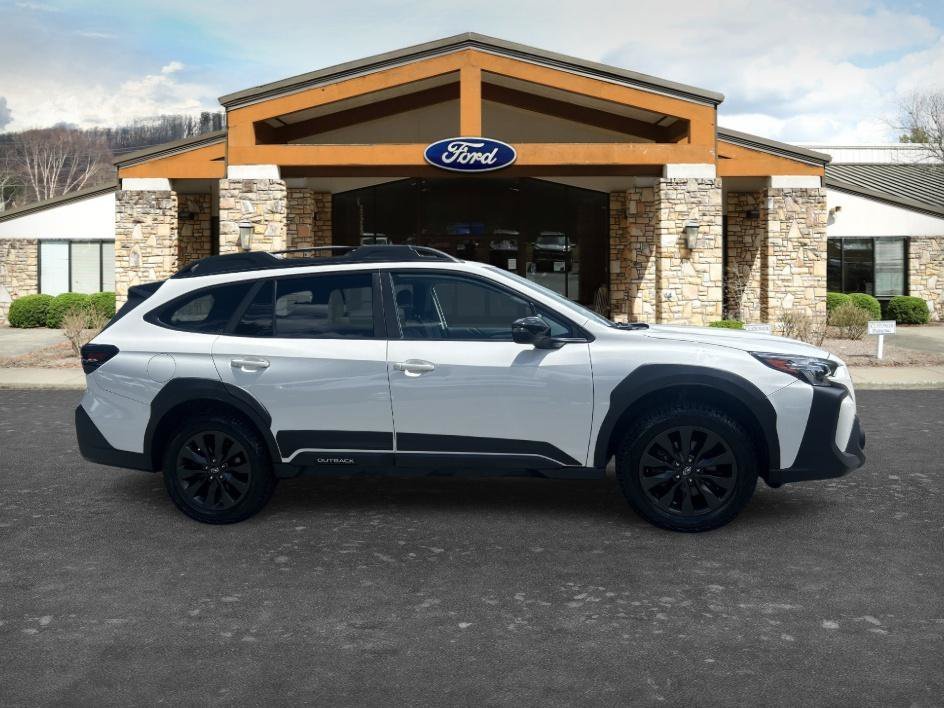 Used 2024 Crystal White Pearl Subaru Onyx Edition image 4