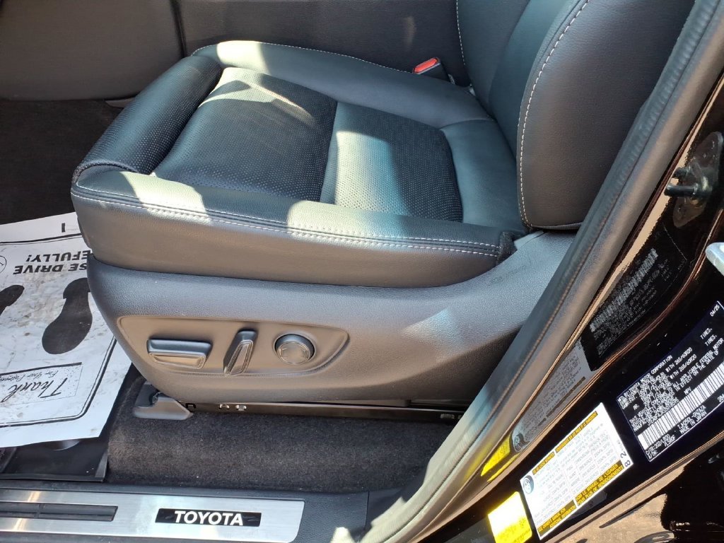 Used 2025 Black Toyota Base image 17