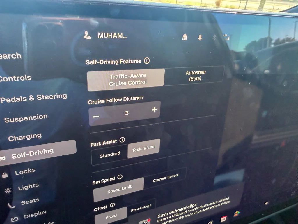 Used 2022 White Tesla Plaid image 18
