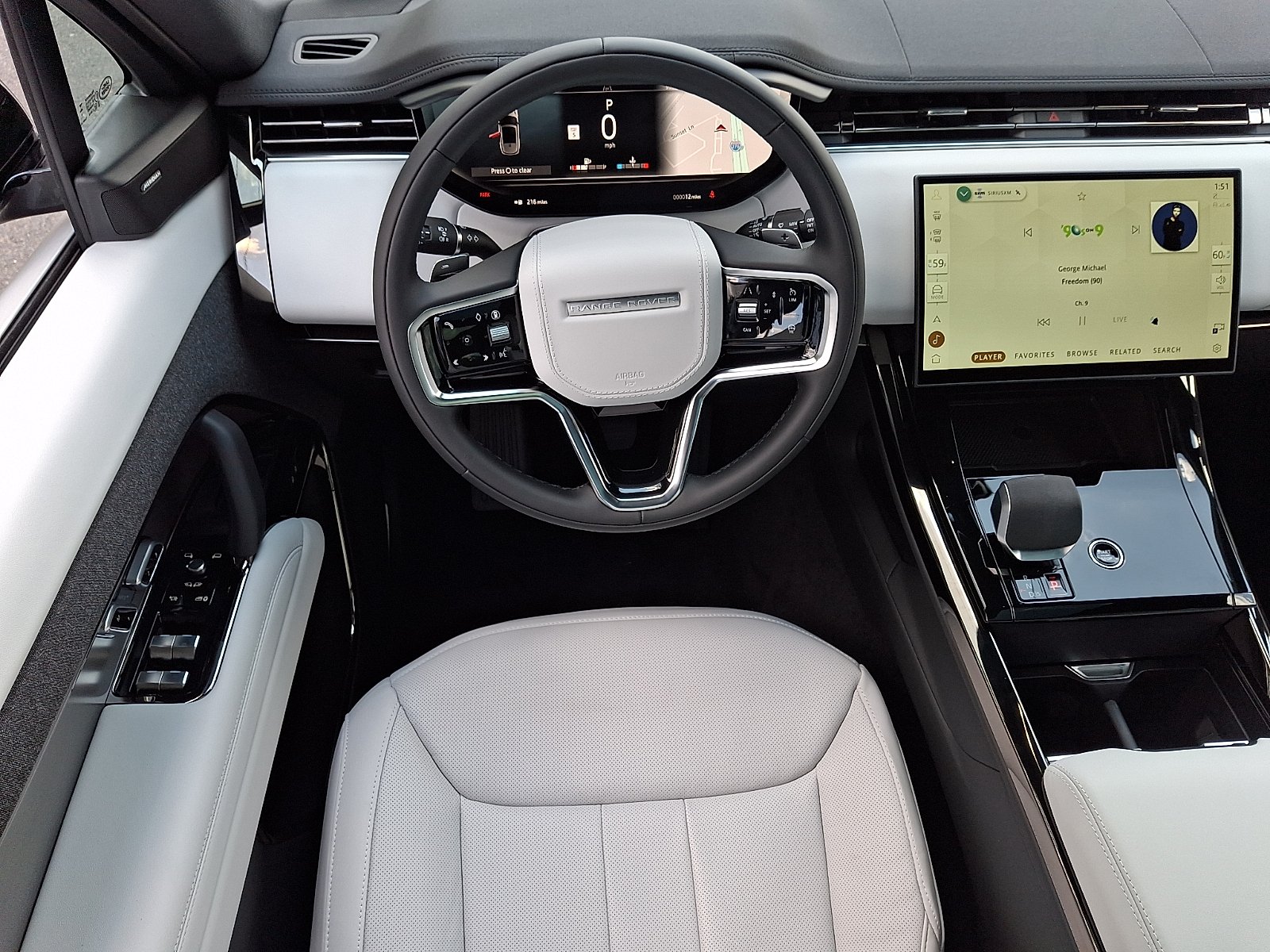 New 2026 Borasco Grey Land Rover P360 SE image 4