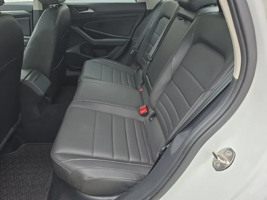 2021 Volkswagen Jetta SE - Photo 26