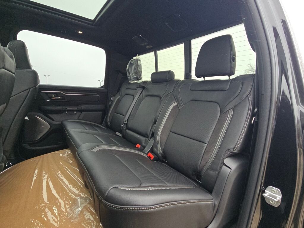 New 2026 Diamond Black Crystal Pearl-Coat Exterior Paint RAM RHO image 22