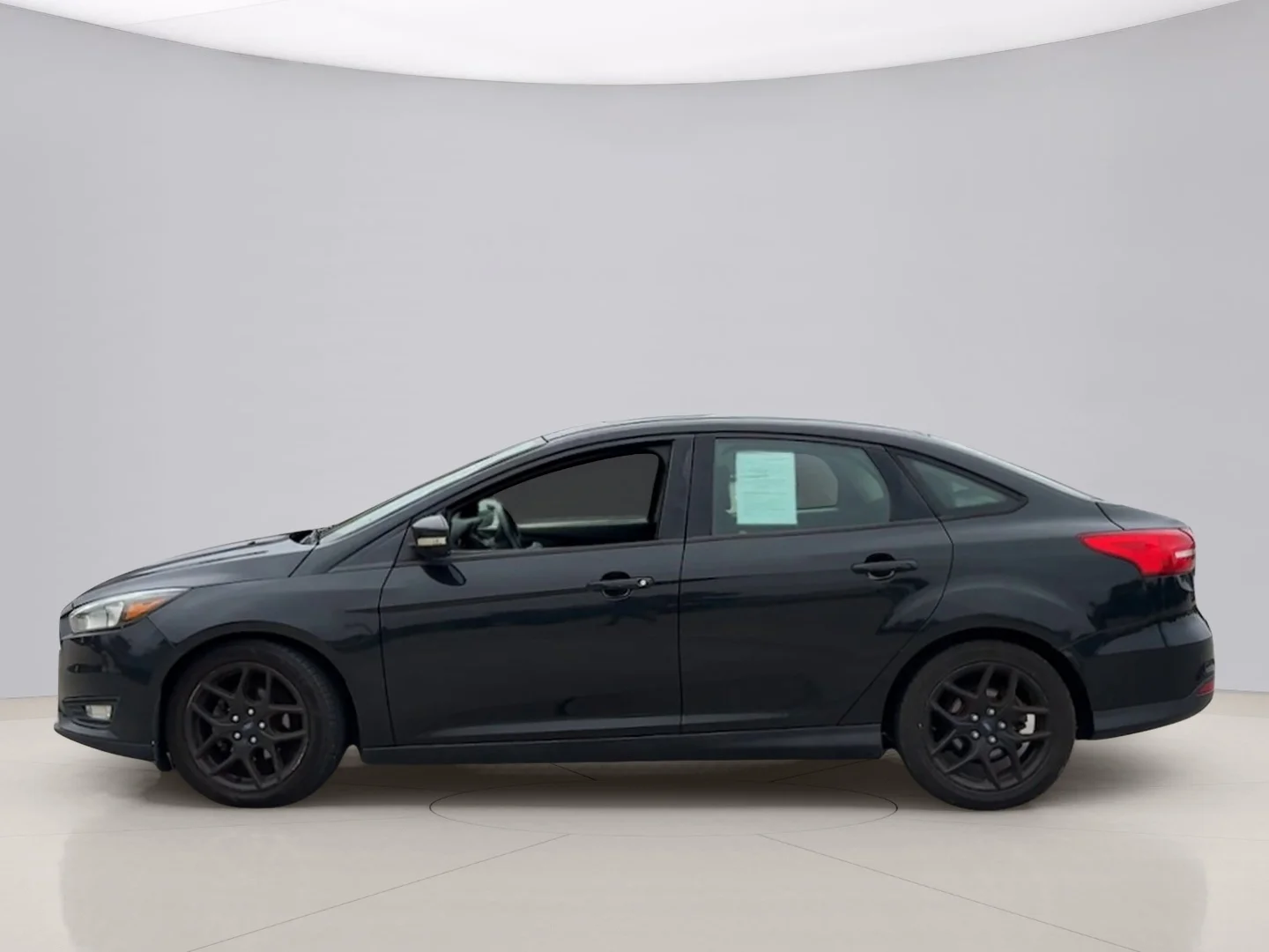 Used 2015 Black Ford SE image 2