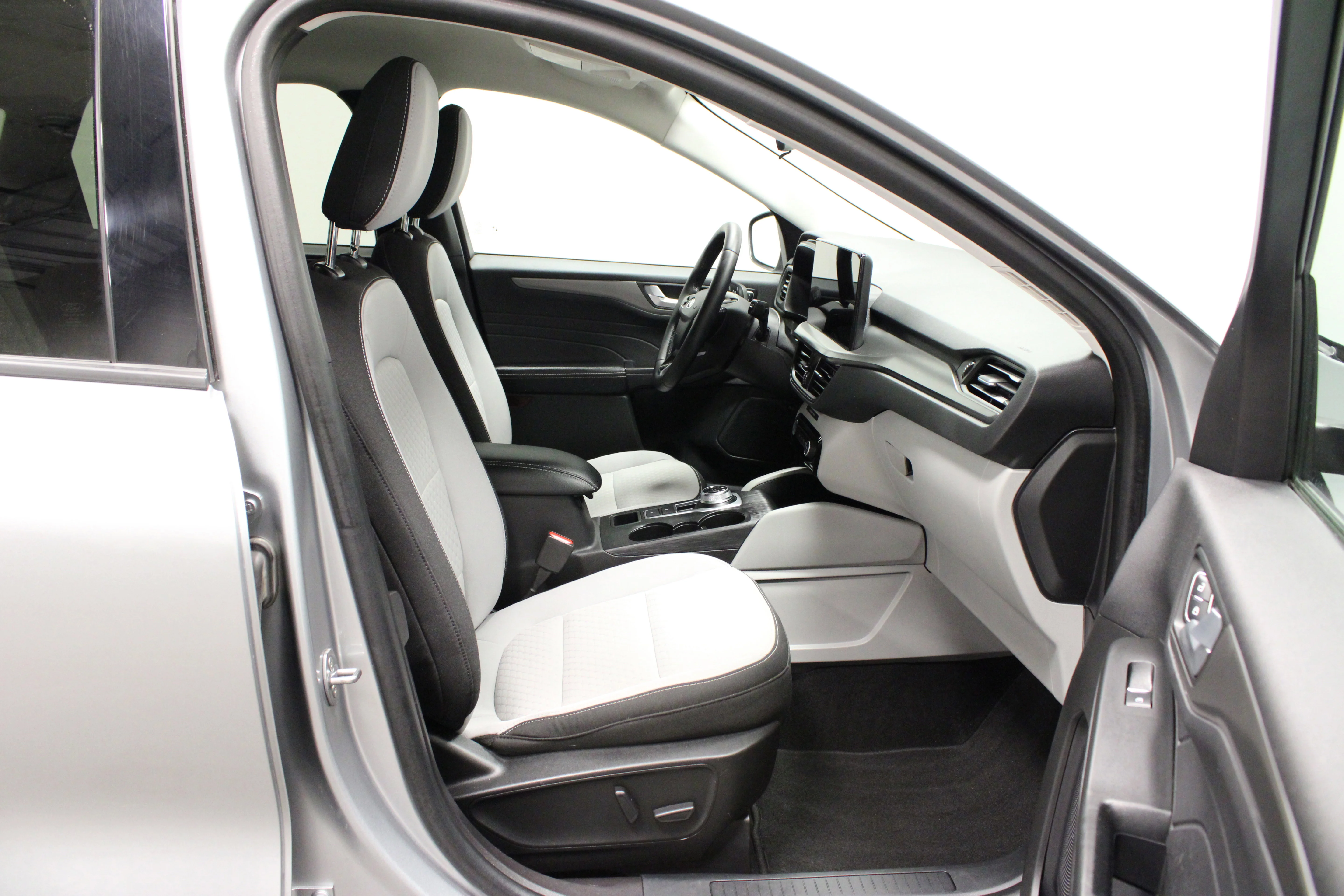 Used 2024 Silver Metallic Ford Active image 14