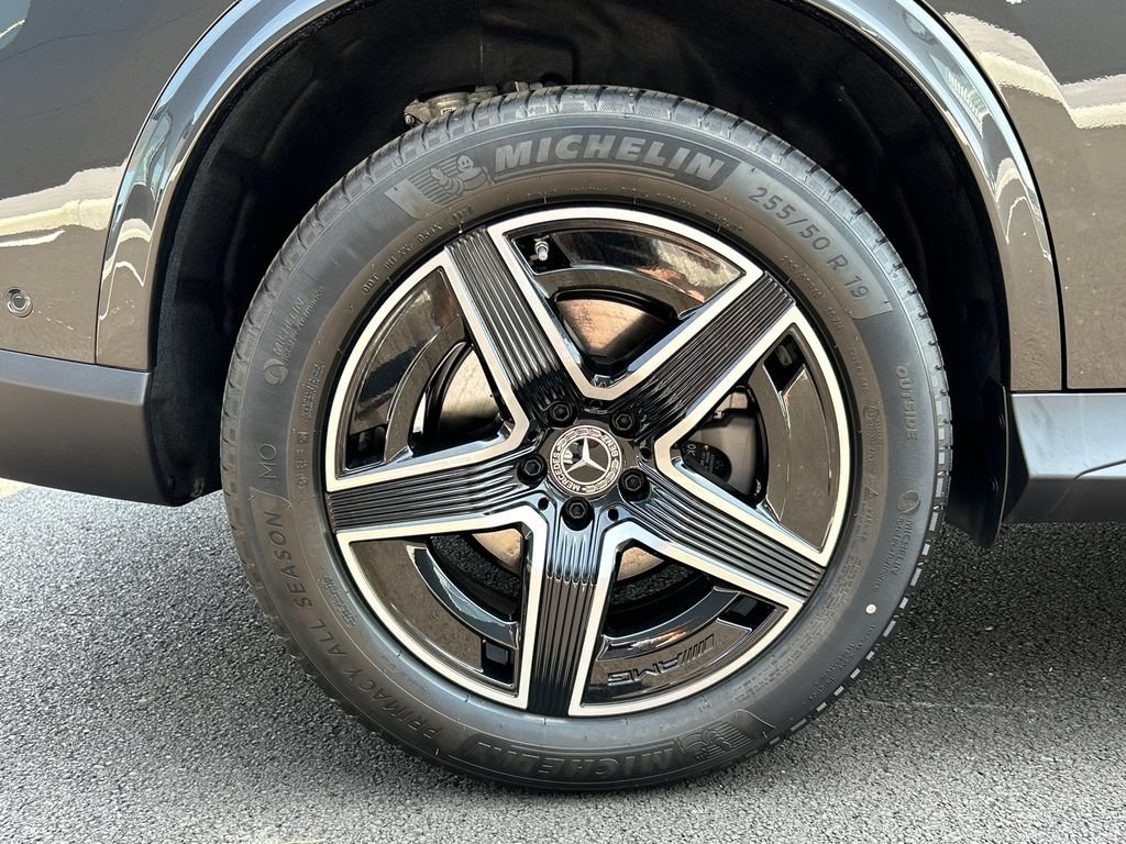 New 2026 Graphite Grey Metallic Mercedes-Benz GLC 300 image 68