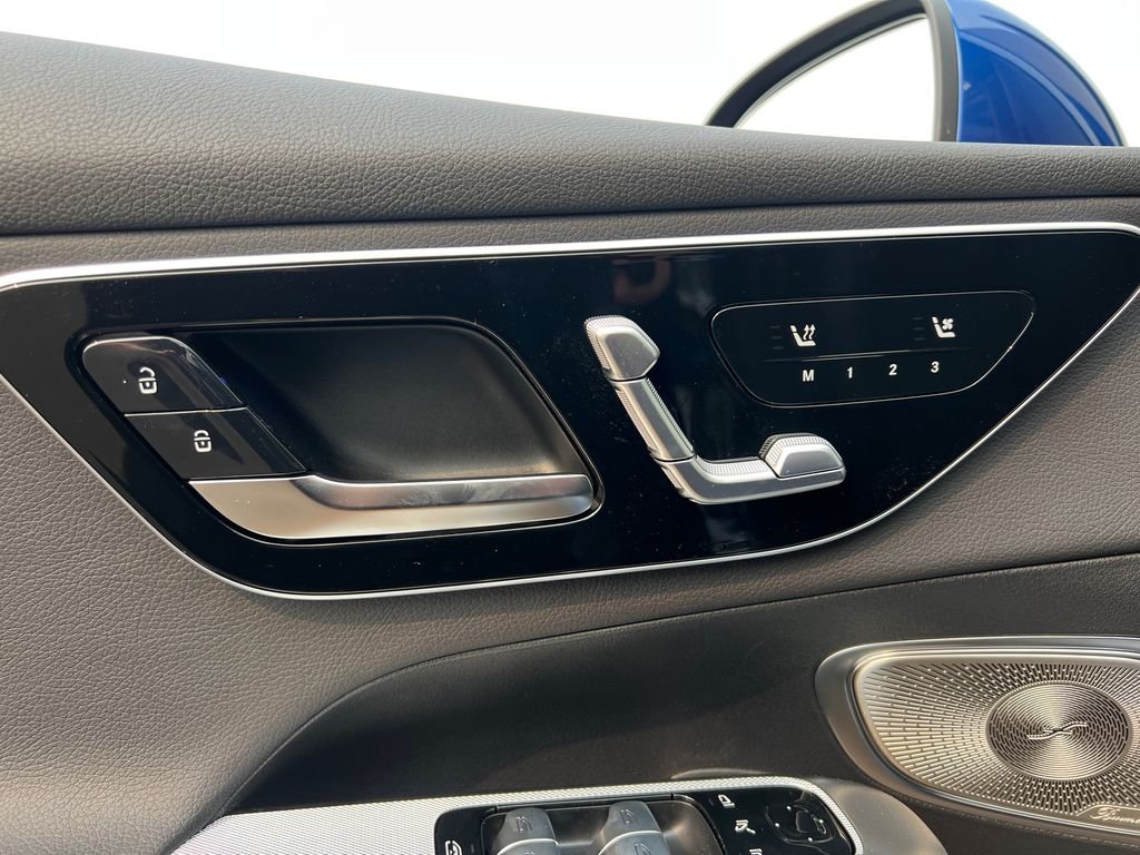 New 2026 Starling Blue Metallic Mercedes-Benz GLC 300 image 12