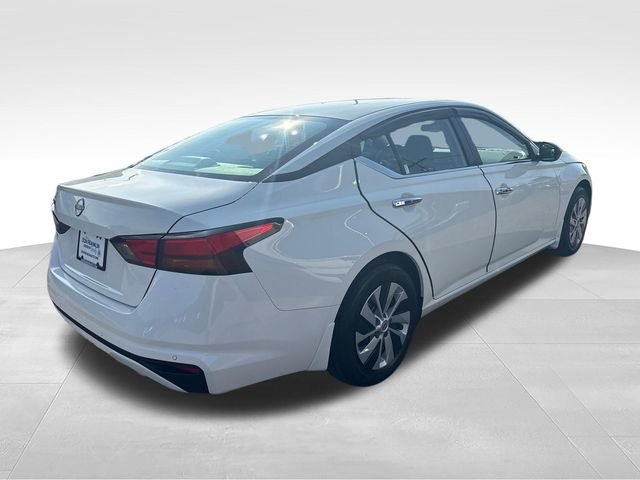 Used 2024 White Nissan 2.5 S image 6