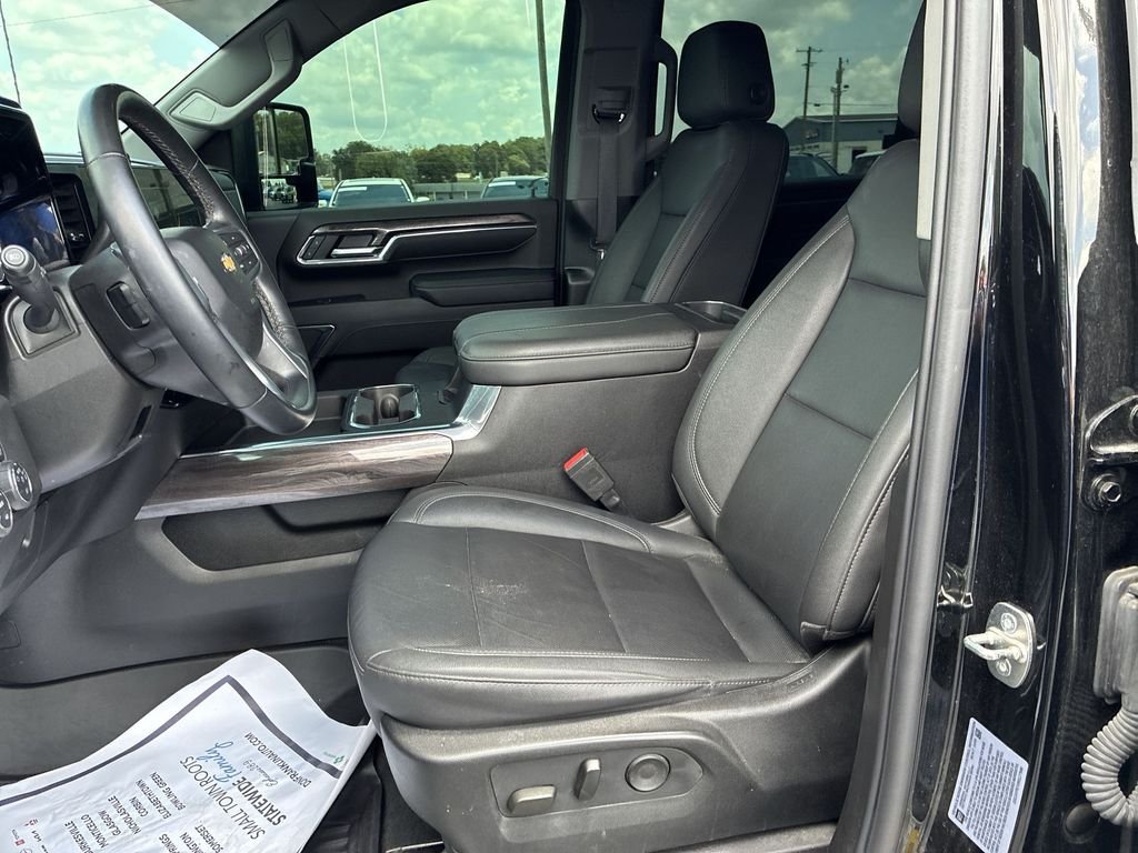 Used 2024 Black Chevrolet LTZ image 11