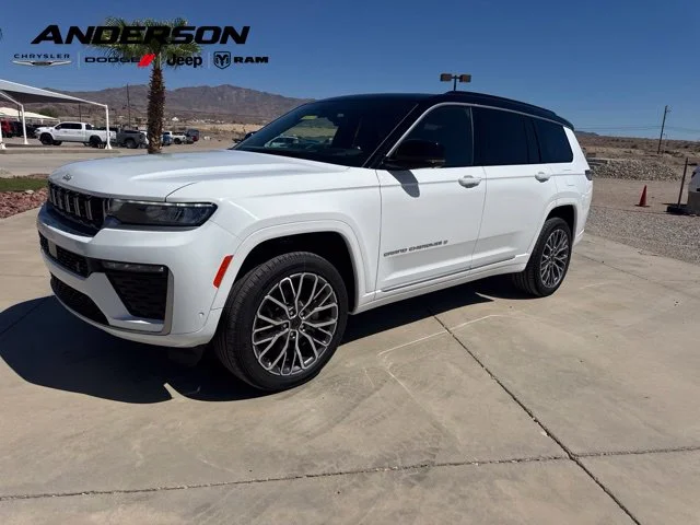 New 2027 White/off-white Jeep Summit image 1