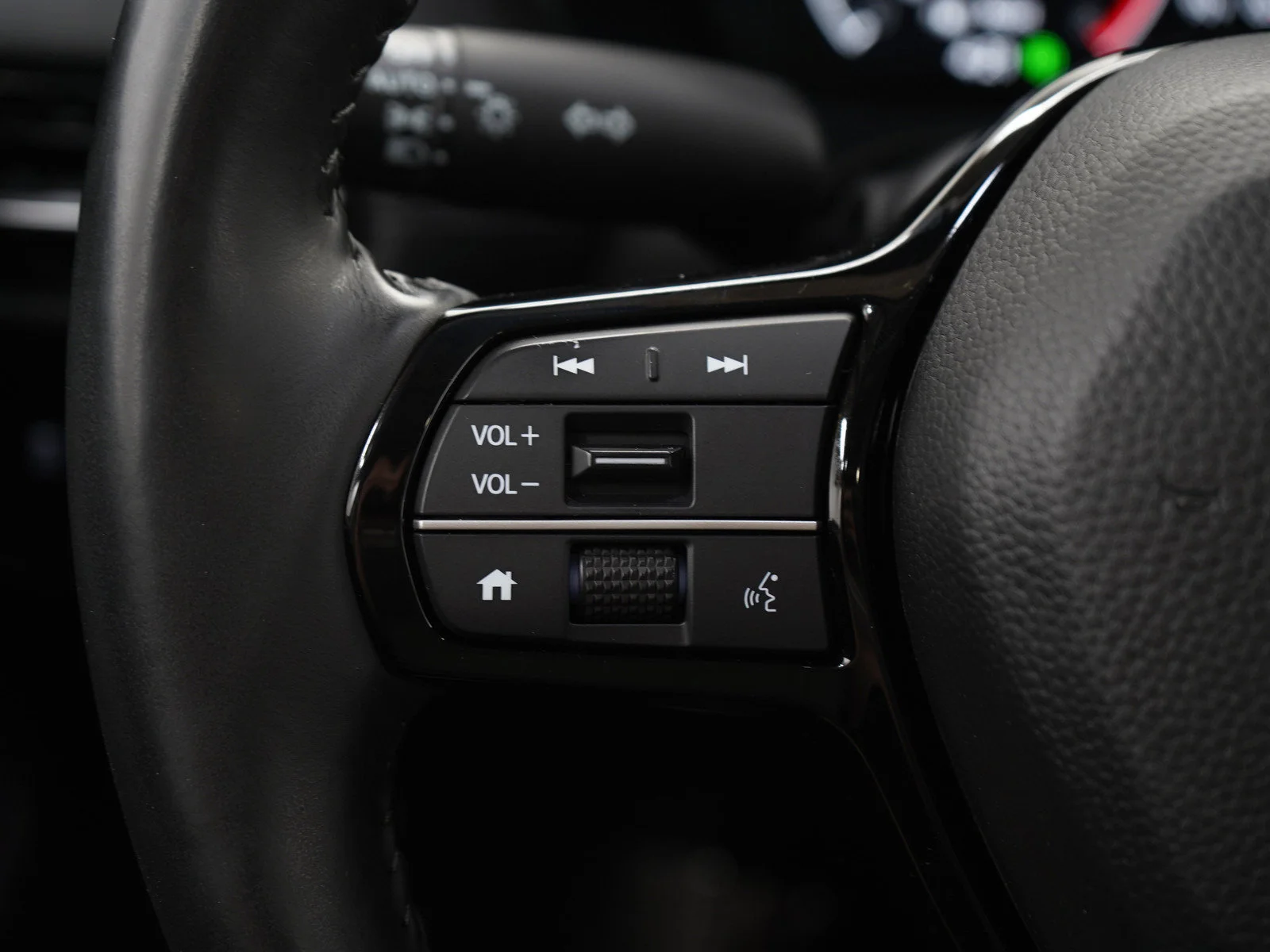Used 2024  Honda EX-L image 25