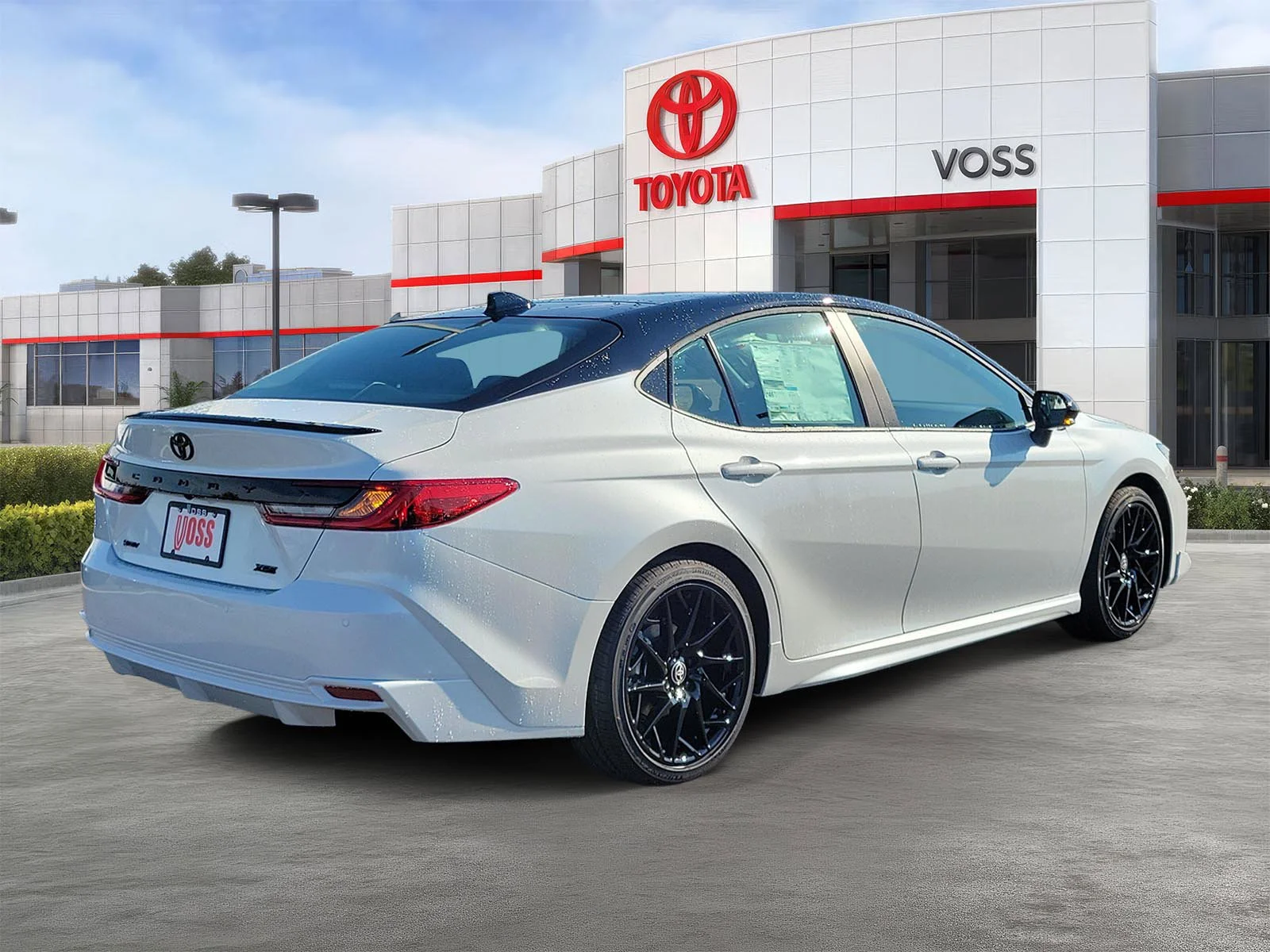 New 2026 Wind Chill Pearl w/Midnight Black Metallic Roof Toyota XSE image 4