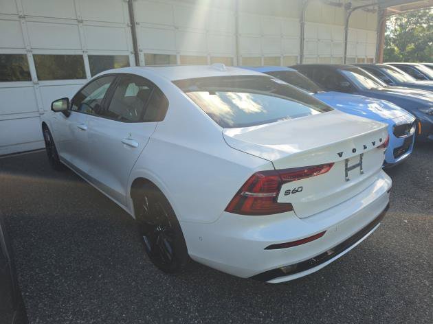 Certified Used 2025 Crystal White Pearl Volvo T8 Ultra Black Edition image 5