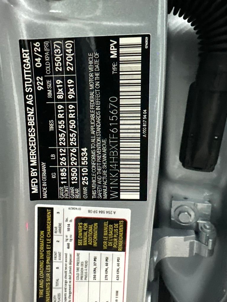 New 2026 Cirrus Silver Metallic Mercedes-Benz GLC 300 image 29