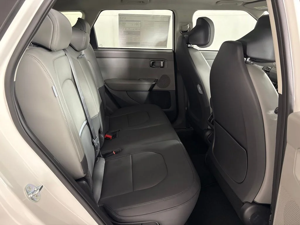 New 2027 Snow White Pearl Kia EX image 44