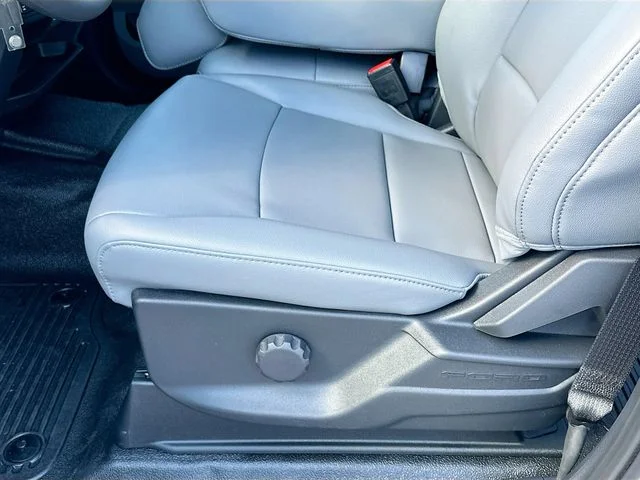 New 2026 Oxford White Ford XL image 13
