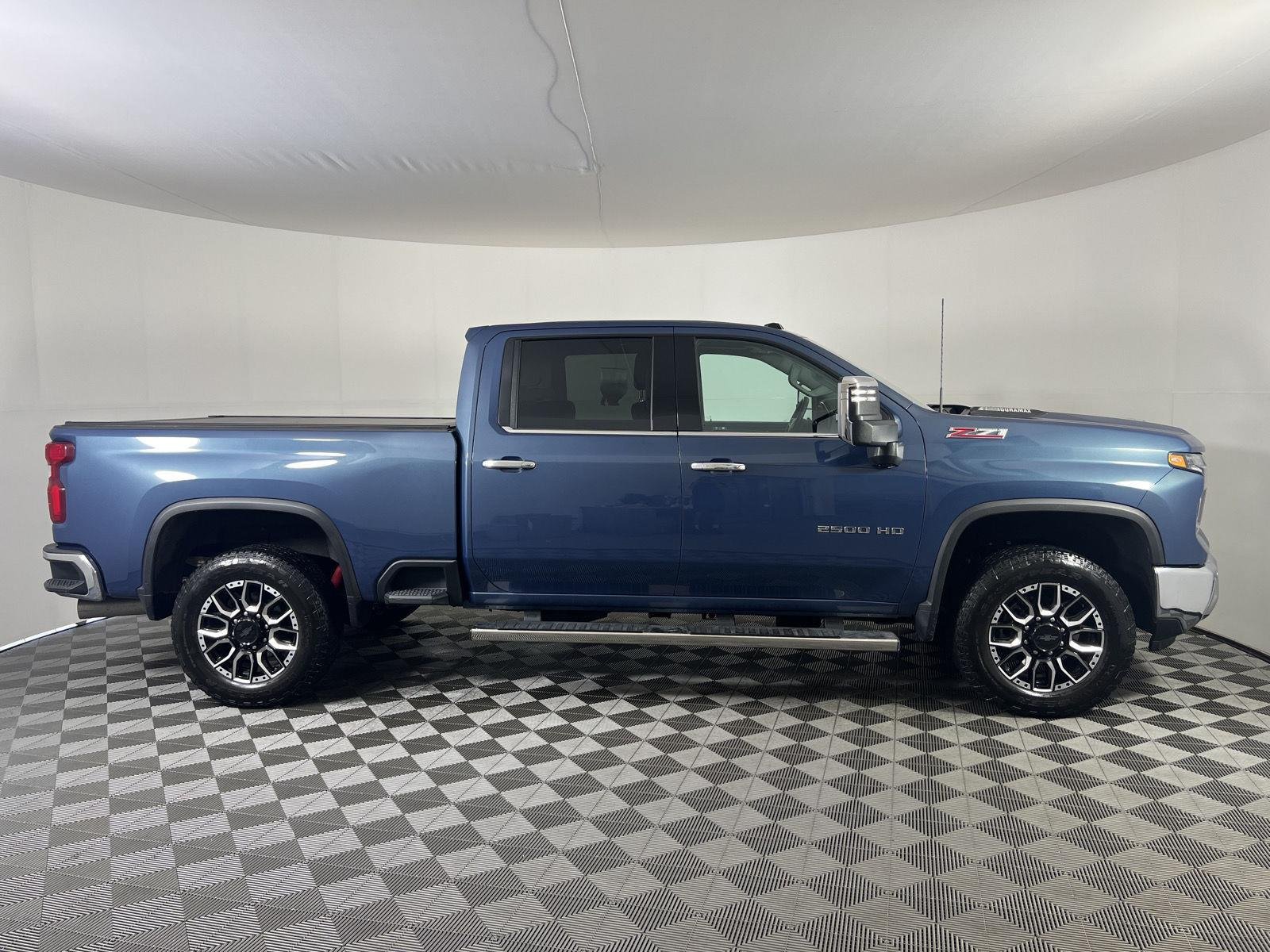 Used 2024 Lakeshore Blue Metallic Chevrolet LTZ image 27