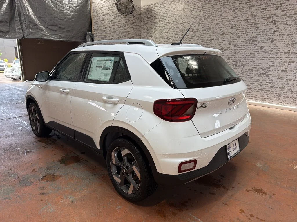 Used 2026 Lunar White Hyundai SEL image 5