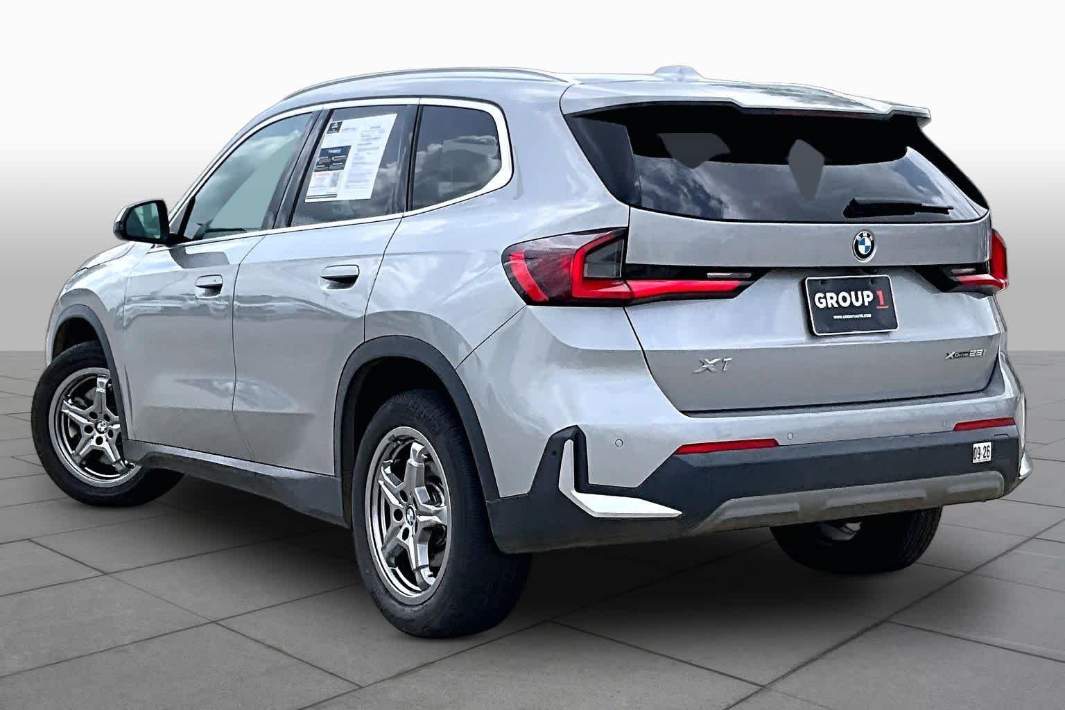 Used 2023 Space Silver Metallic BMW xDrive28i image 11