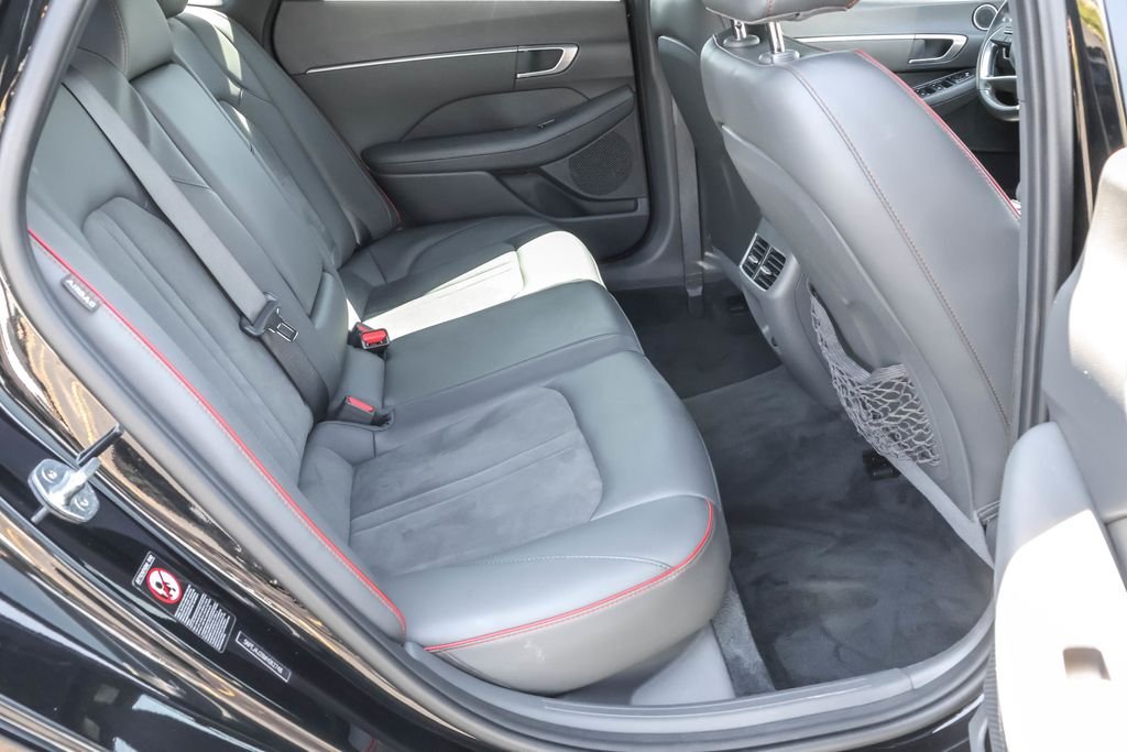 Used 2021 Black Hyundai SEL Plus image 31