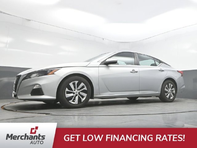 Used 2022 Silver Nissan 2.5 S image 38