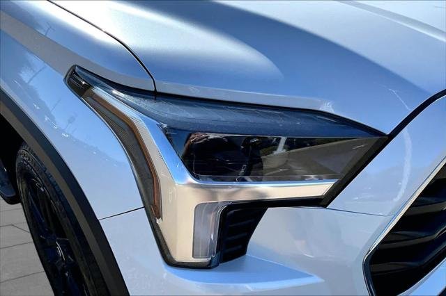 Certified Used 2026 WIND CHILL PEARL* Toyota  image 27