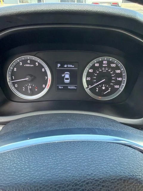 Used 2018 Symphony Silver Hyundai SE image 9