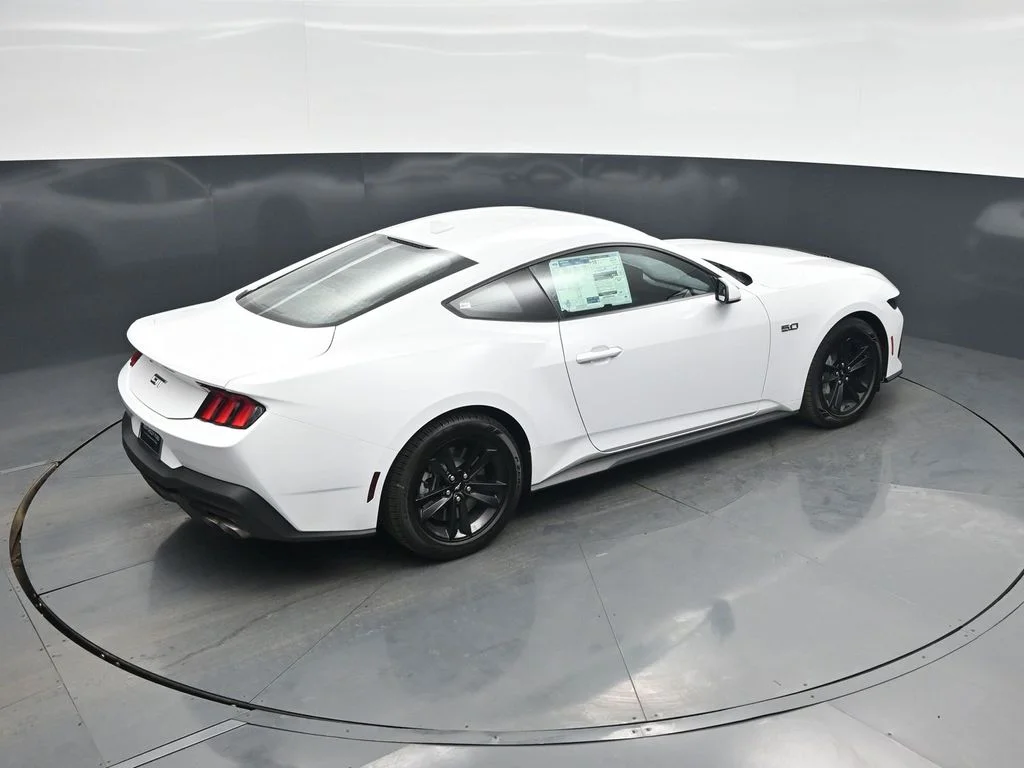 New 2026 Oxford White Ford GT image 34