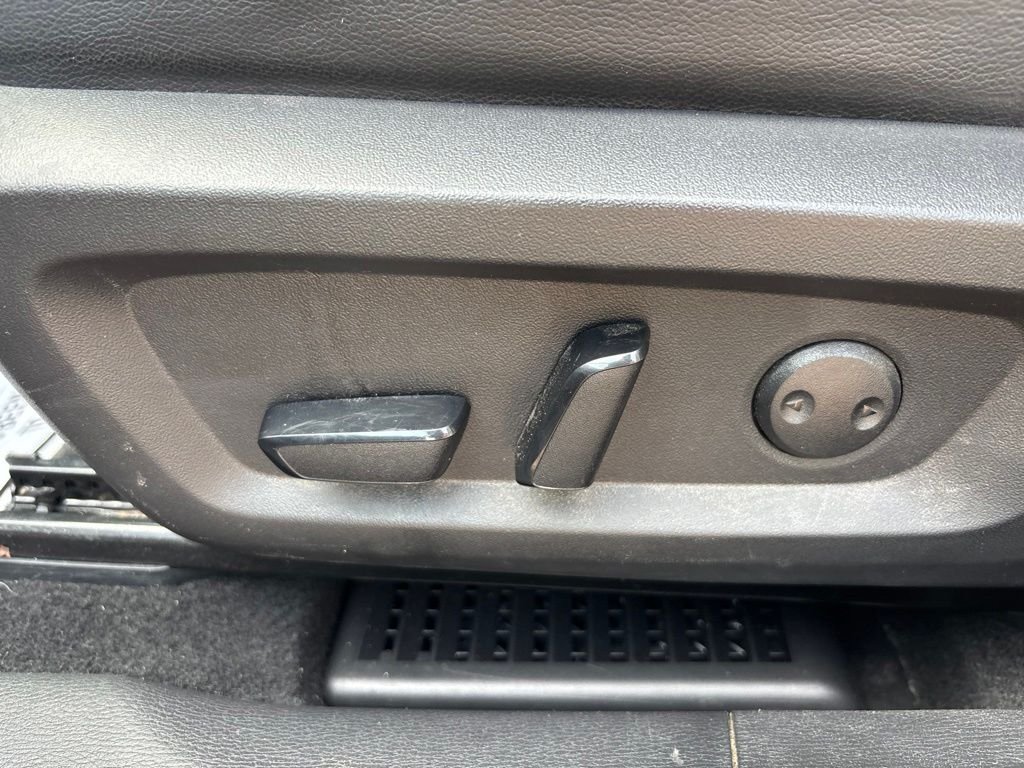 Used 2024 Black Mitsubishi  image 19