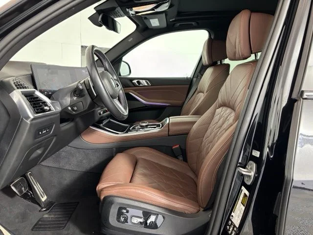 Certified Used 2025 Black Sapphire Metallic BMW M60i image 11