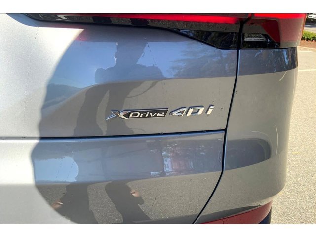 Used 2026 Skyscraper Grey Metallic BMW xDrive40i image 15