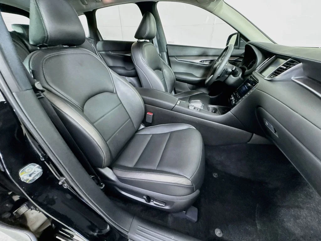 Certified Used 2023 Black INFINITI LUXE image 39