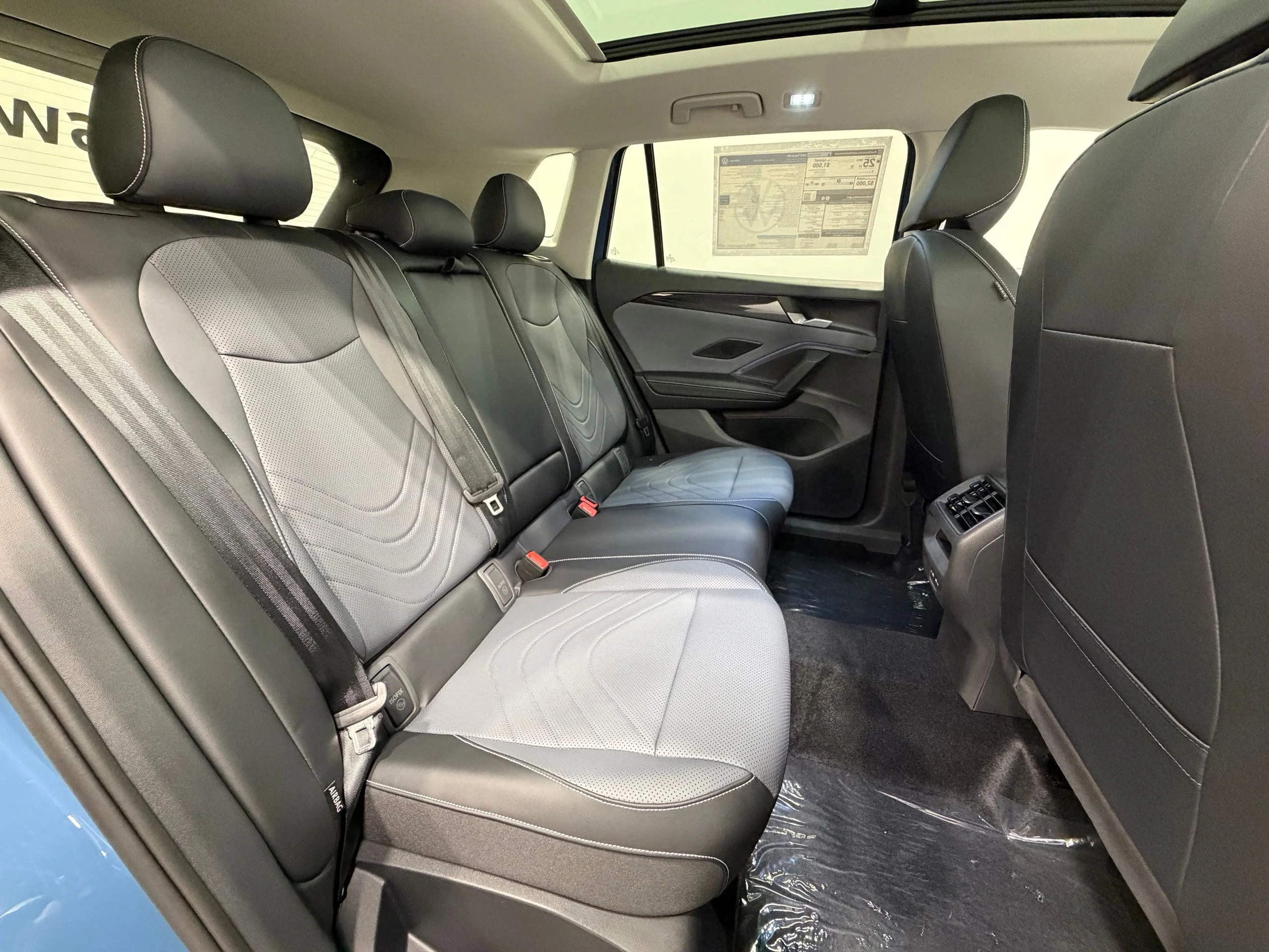 New 2026 Blue Volkswagen SE image 28