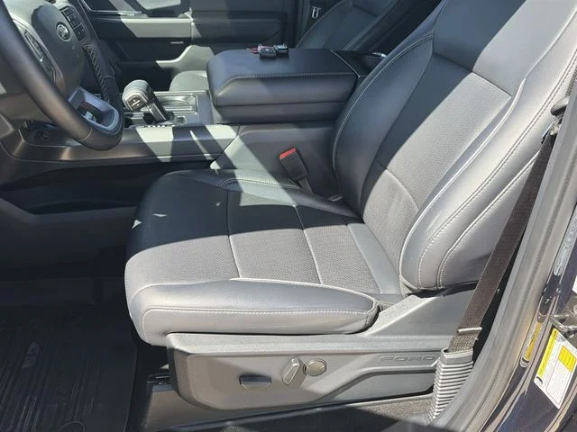 Used 2025 Blue Ford Lariat image 13